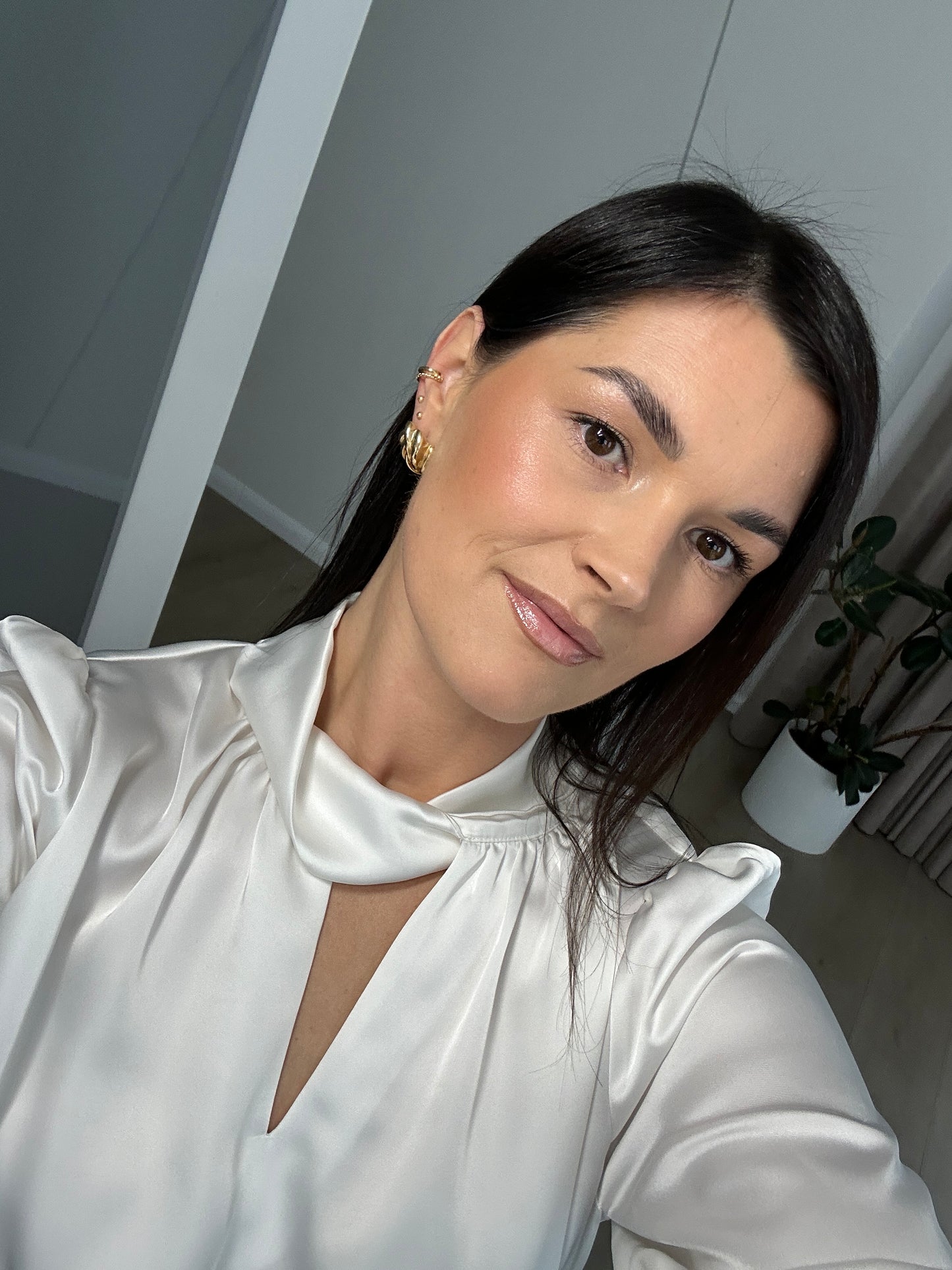 Rinkinys 2vnt Lūpų pieštukai Dawn + Sunrise + lūpų blizgis Classy Lady