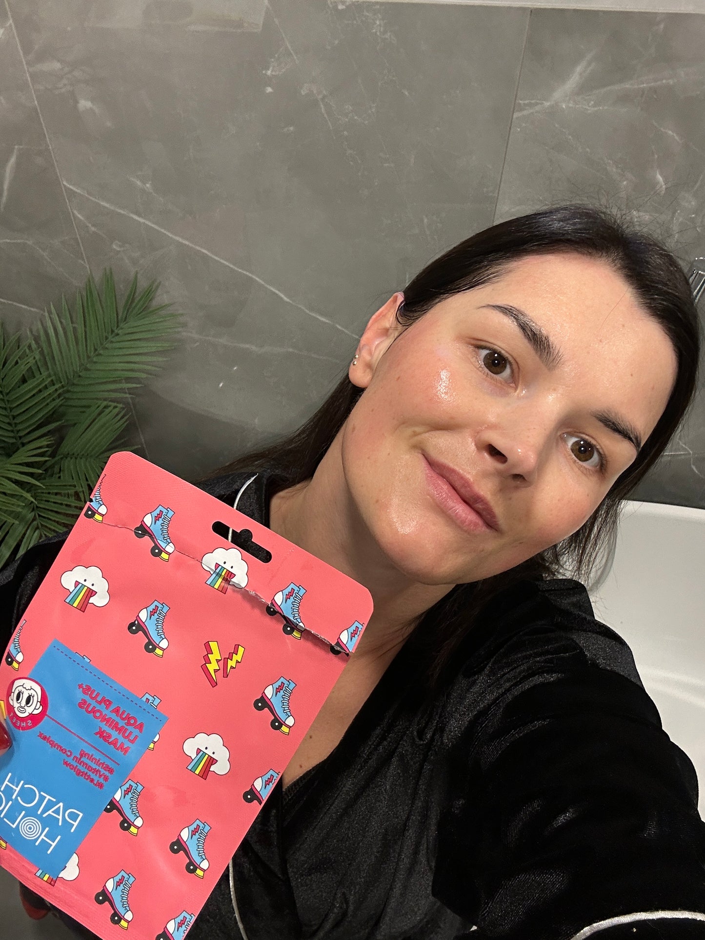 Dovanų rinkinys: Lūpų blizgis Classy Lady + veido kaukė