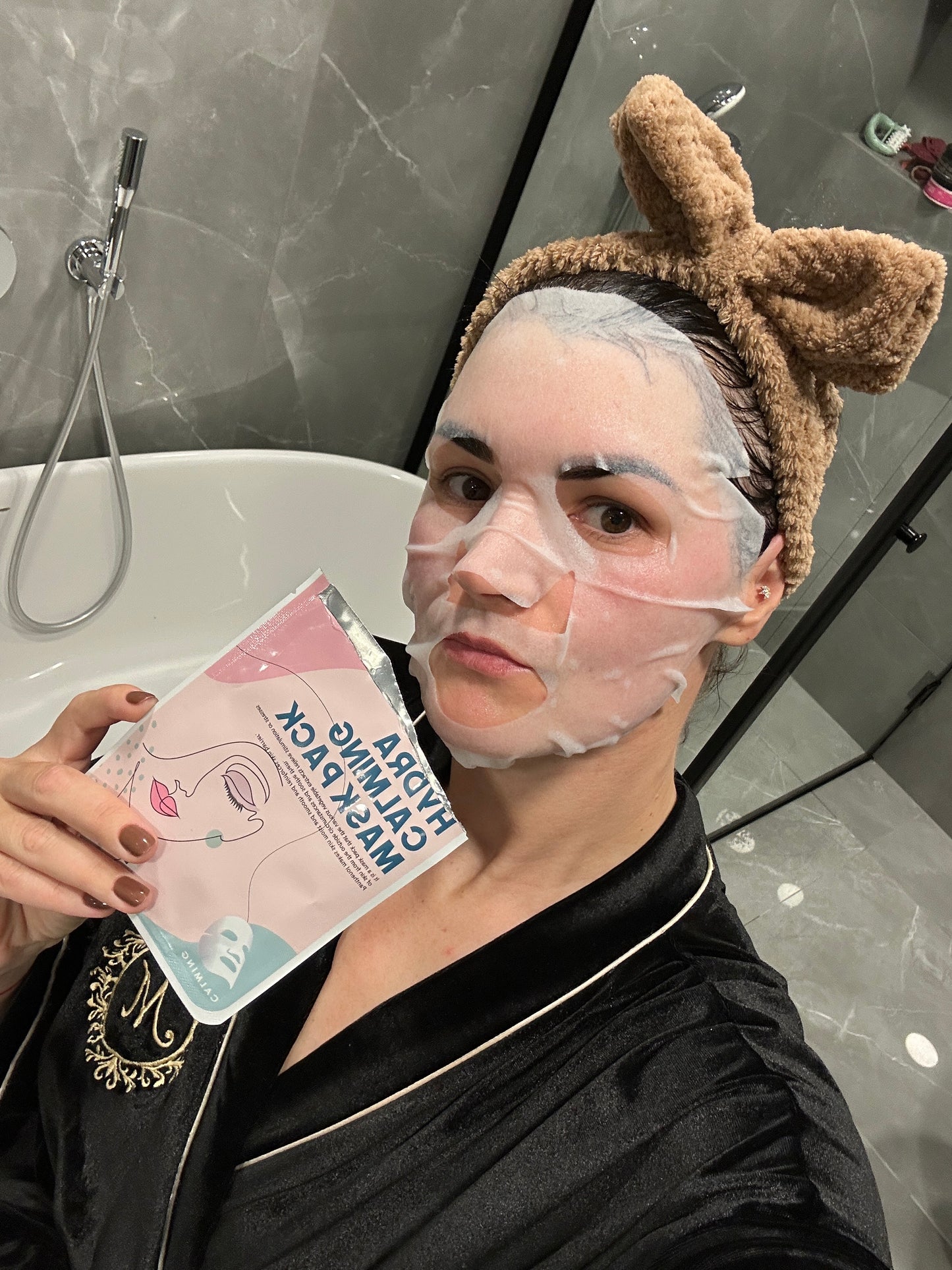 Korėjietiška drėkinamoji ir raminamoji veido kaukė BLANSEN