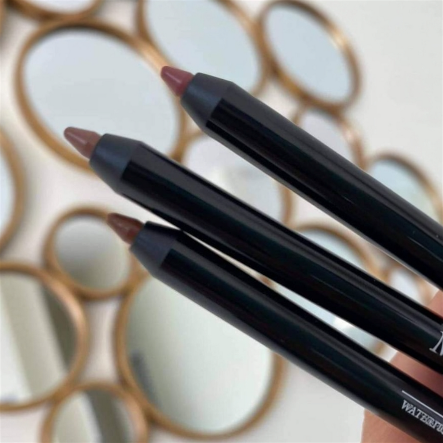 Lūpų kontūro pieštukas DAWN