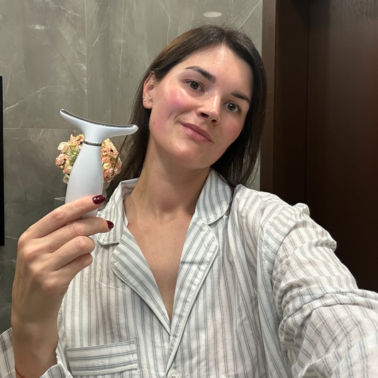 Veidą modeliuojantis LED prietaisas "Emisi"