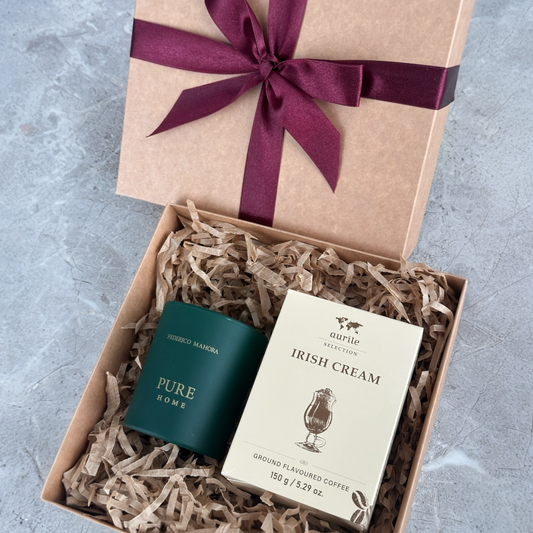 Dovanų rinkinys: kvapni žvakė + kava (Irish Cream)