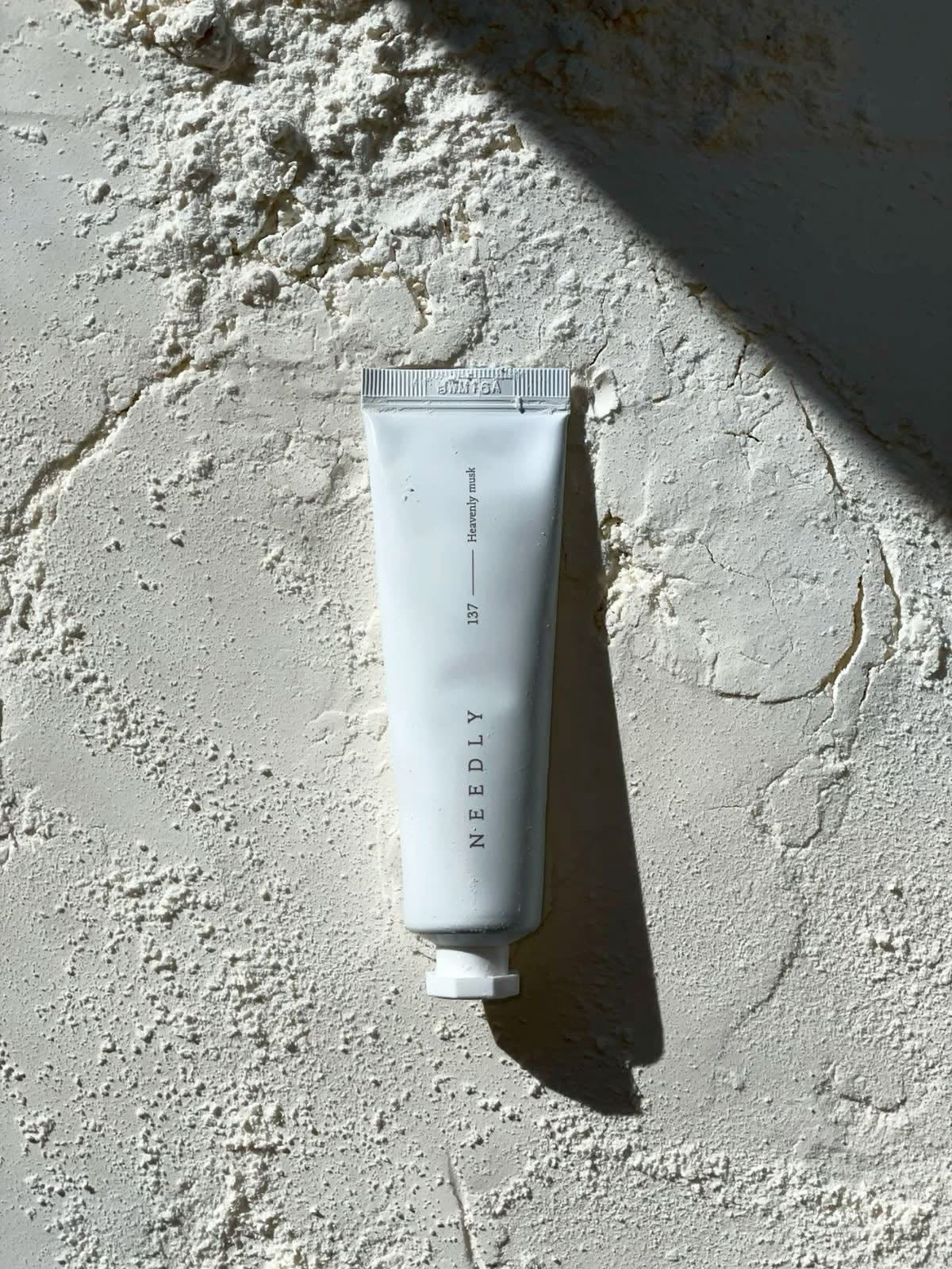 NEEDLY Sensory Hand Cream Heavenly Musk – drėkinantis rankų kremas