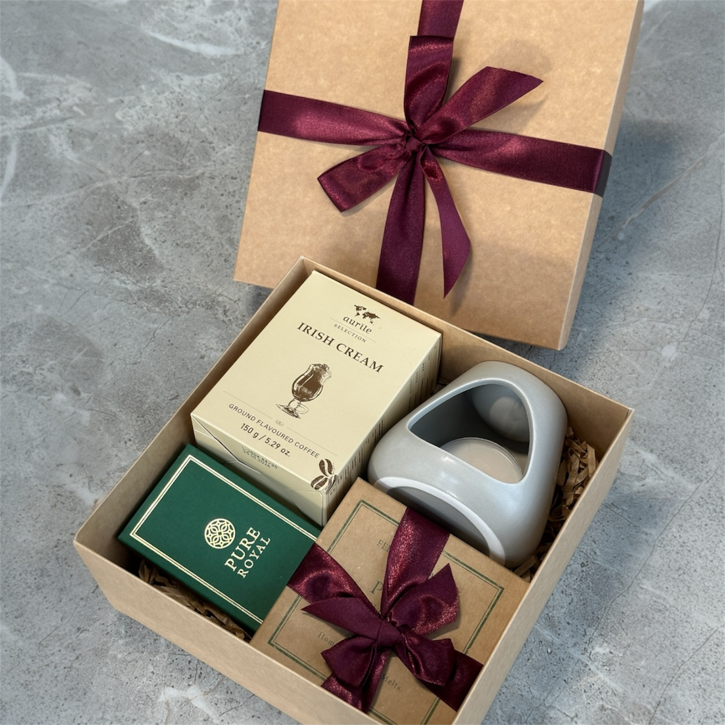 Dovanų rinkinys: Kvapnusis vaškas Lemongrass, žvakidė, kava, degtukai