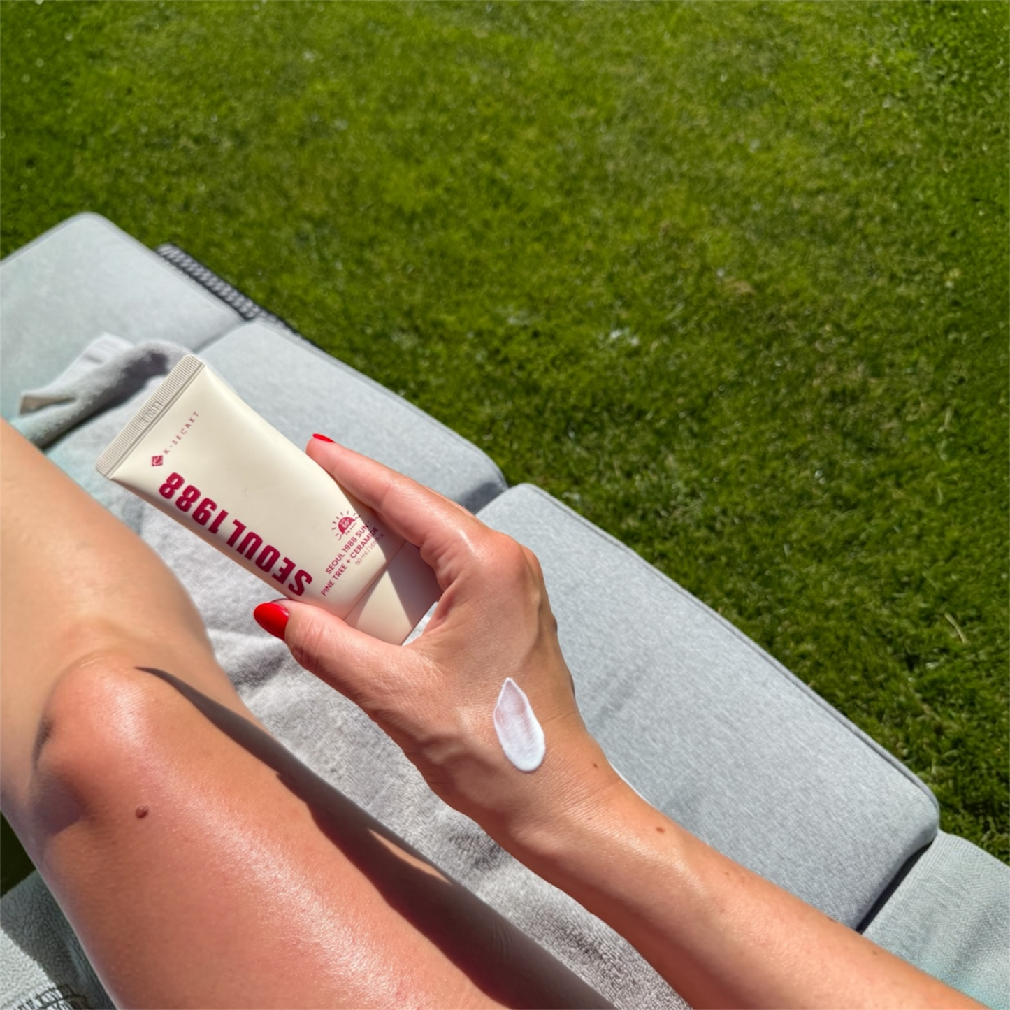 Vasaros rinkinys: įdegį skatinantis su SPF10 + neriebus apsauginis veido kremas nuo saulės su SPF50