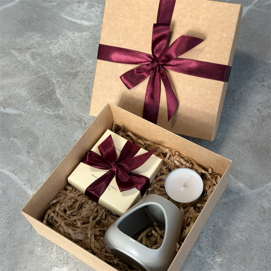 Dovanų rinkinys: Kvapnusis vaškas 860, žvakidė