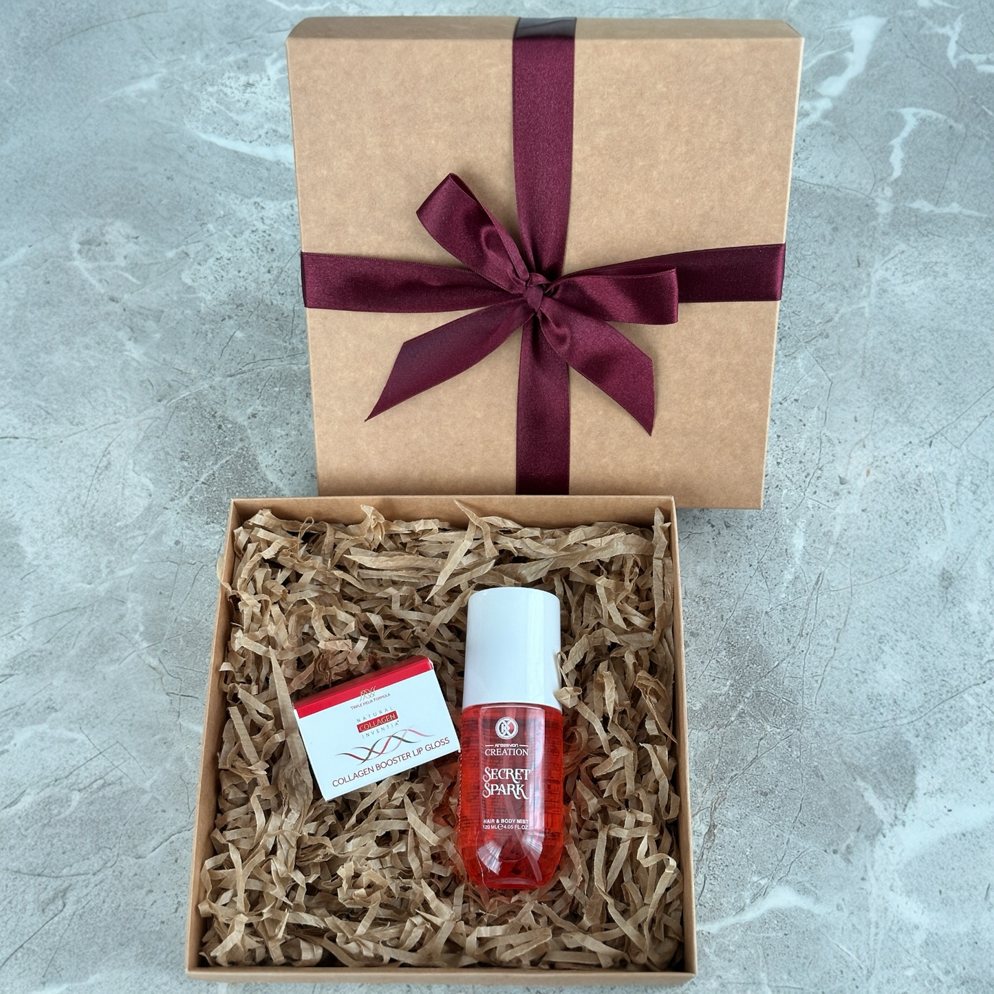 Dovanų rinkinys: Inventia lūpų blizgis + kūno ir plaukų dulksna