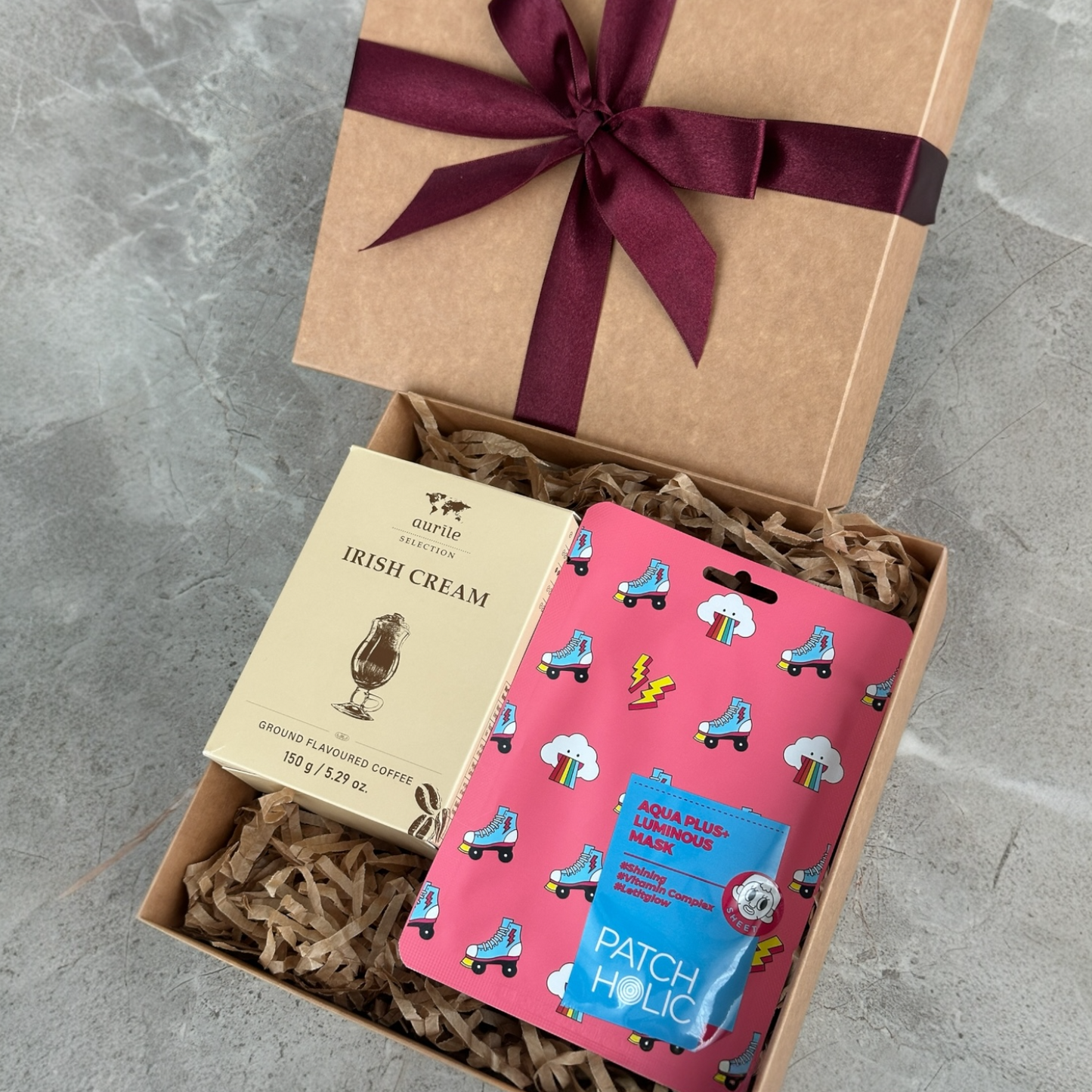 Dovanų rinkinys: Kava (Irish Cream) + veido kaukė