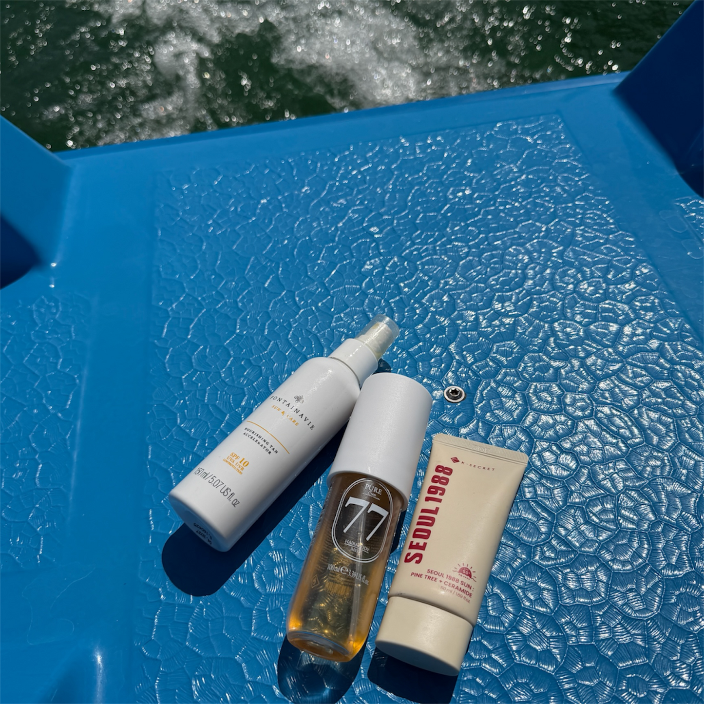 Vasaros rinkinys: įdegį skatinantis su SPF10 + neriebus apsauginis veido kremas su SPF50 + kūno kvapni dulksna