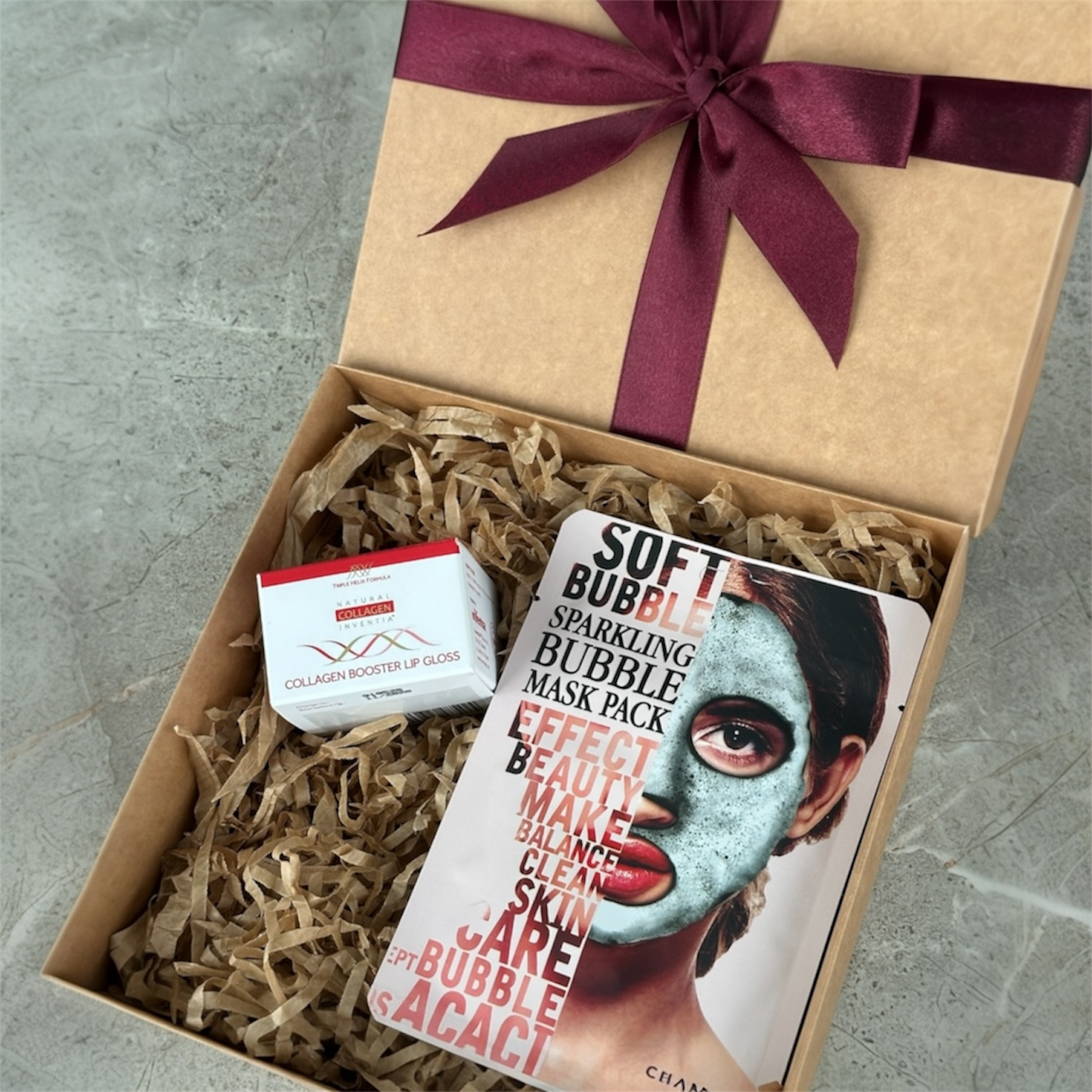 Dovanų rinkinys: Lūpų blizgis + Veido kaukė