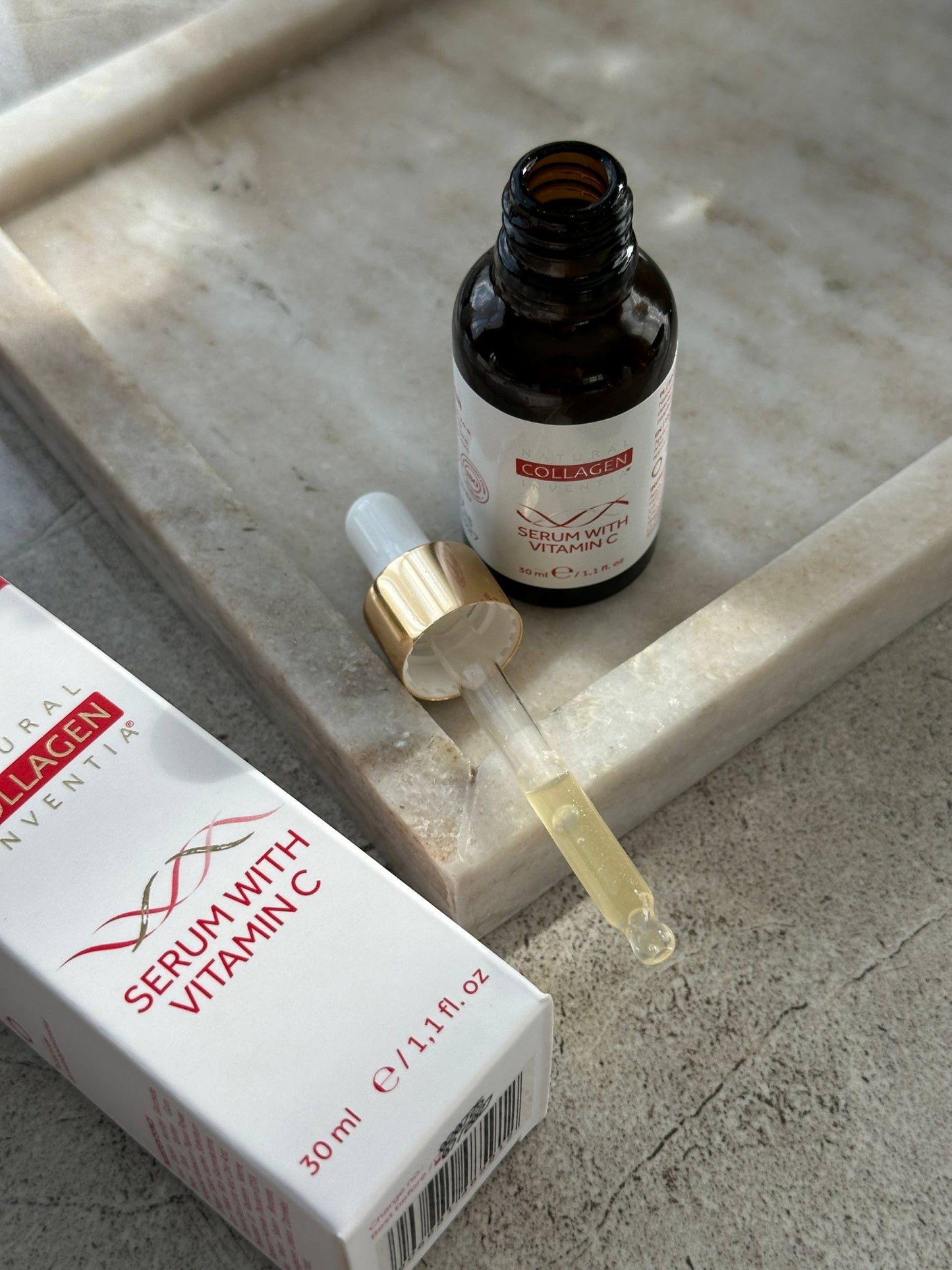 INVENTIA kolageno šviesinantis serumas su vitaminu C veidui