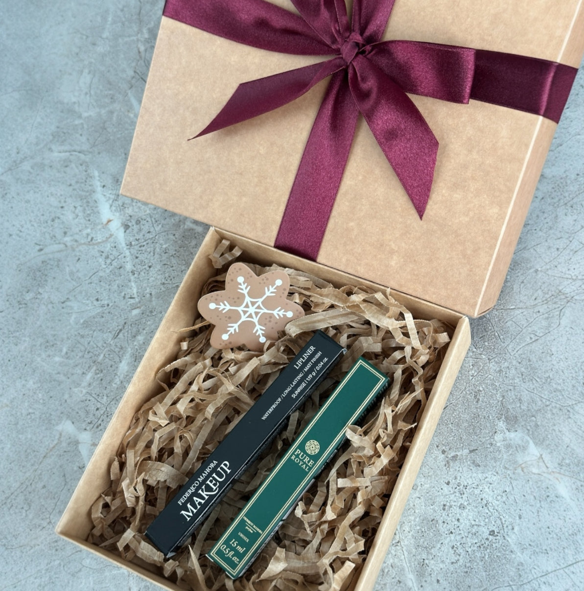 Dovanų rinkinys: Lūpų blizgis / pieštukas + kvepalai 15ml