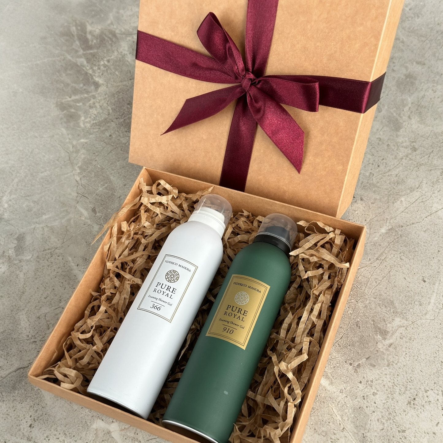 Dovanų rinkinys: dušo putos + dušo putos Jam ir Jai