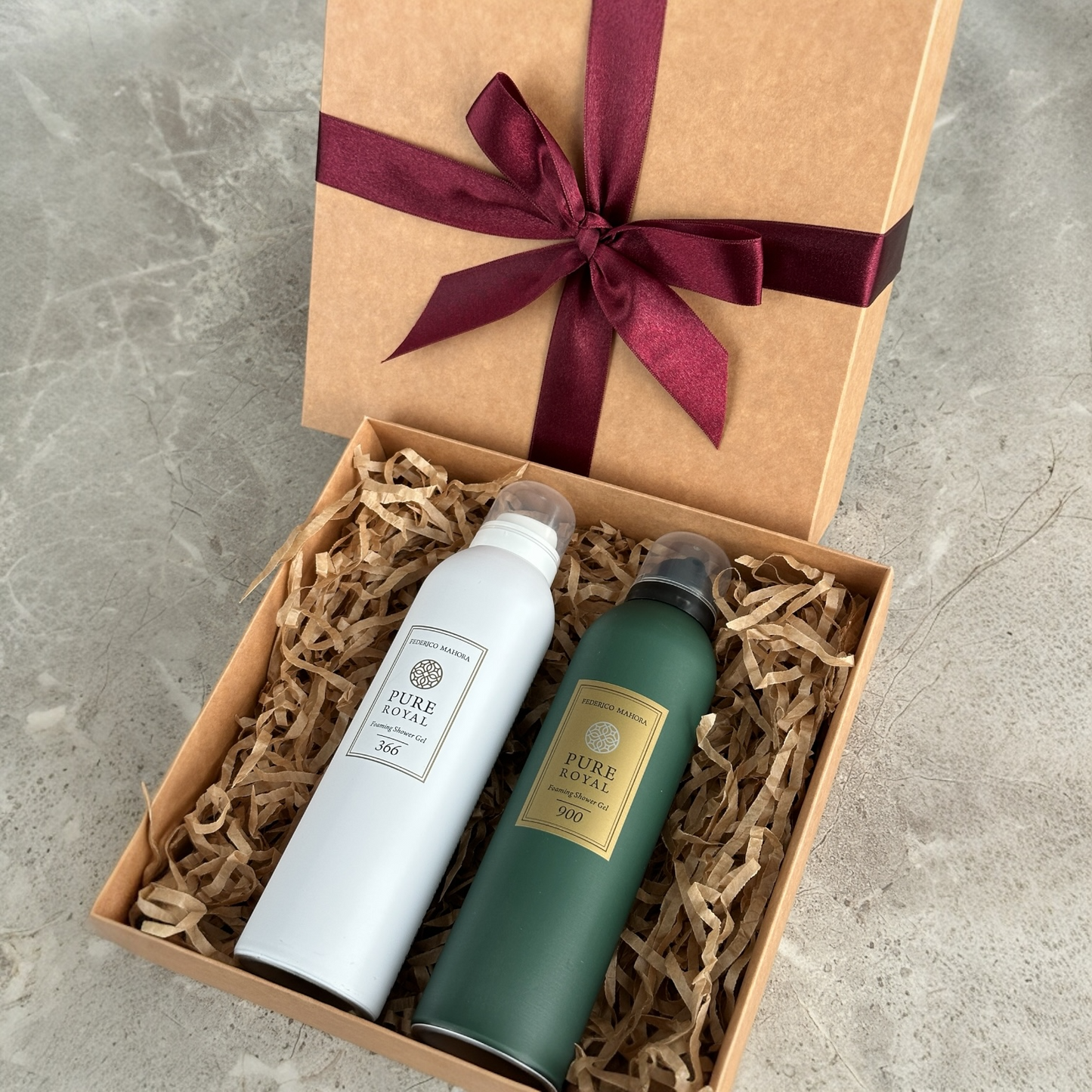 Dovanų rinkinys: dušo putos + dušo putos Jam ir Jai