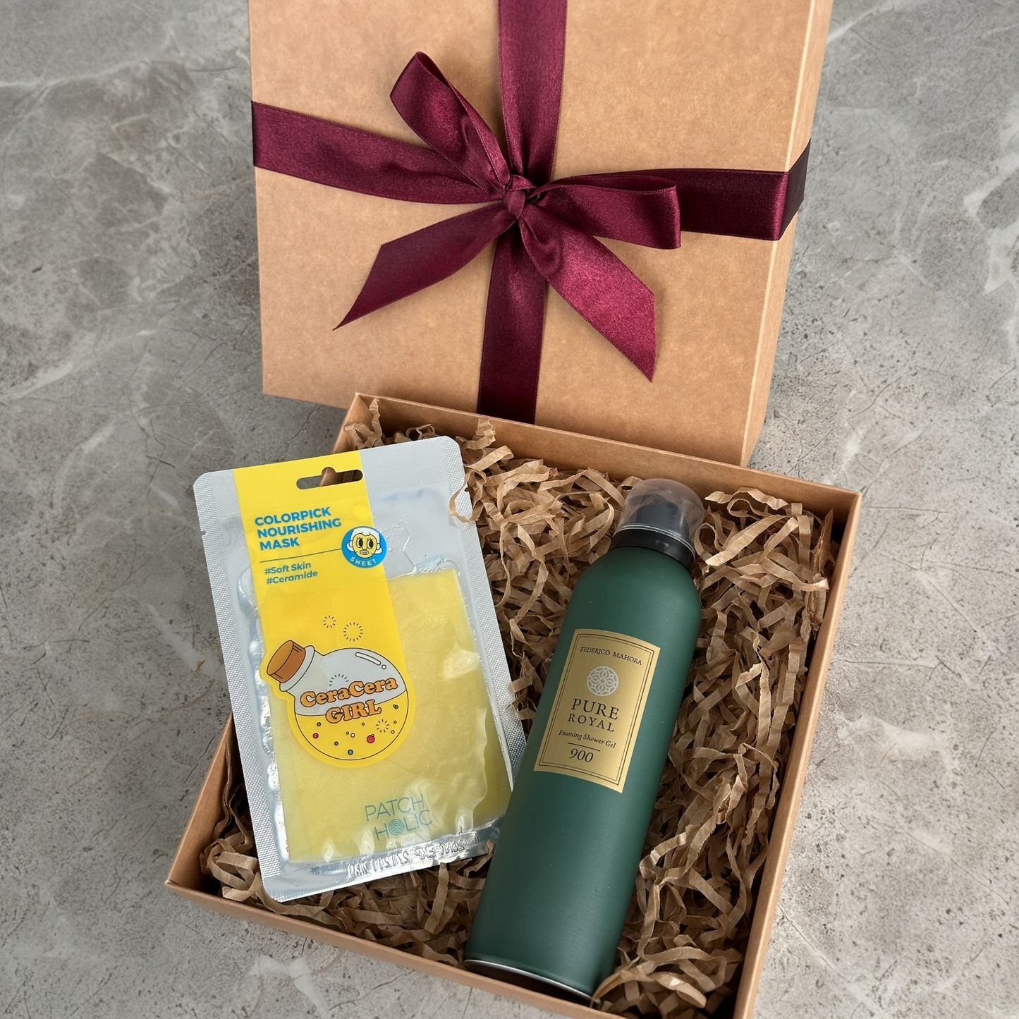 Dovanų rinkinys: Dušo putos + veido kaukė