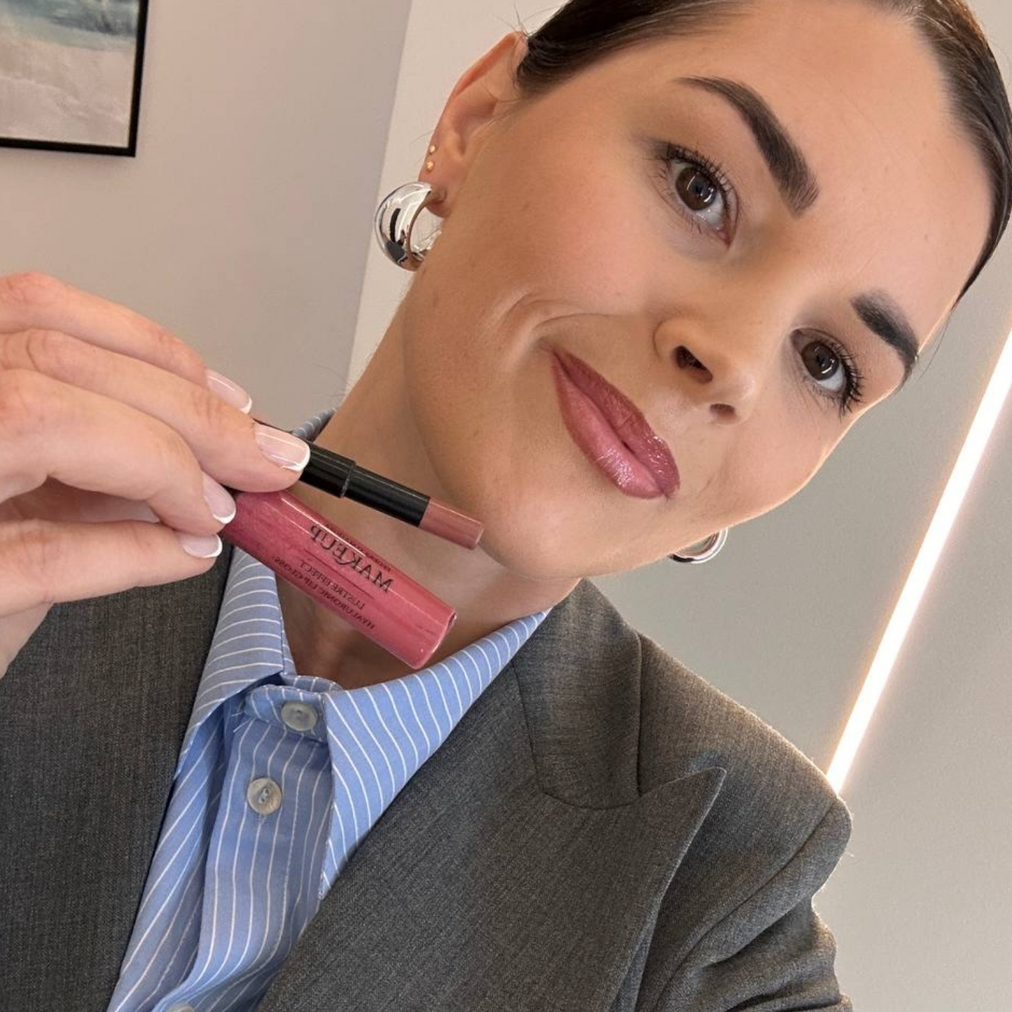 Lūpų blizgis su hialurono rūgštimi RASPBERRY KISS